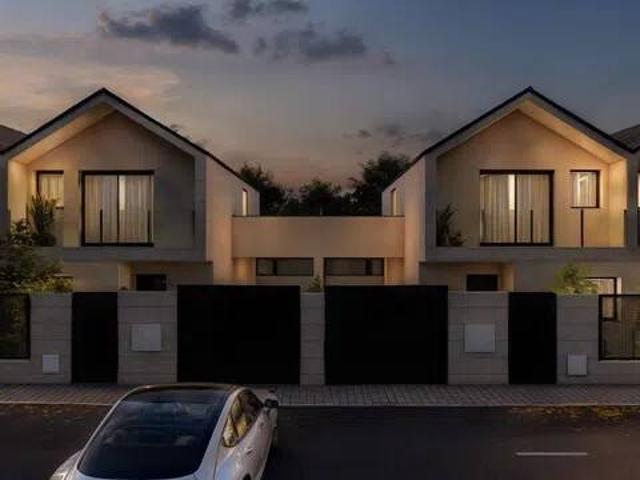 Casa en Venta en Miraflores de La Sierra