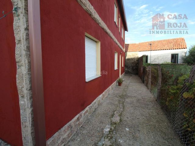 Casa en venta en Moaña. Casa amplia en venta con finca en Moaña, lista para entrar a vivir. Casas.