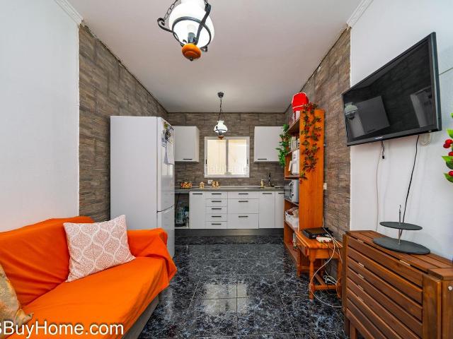 Casa en venta en Mogán, Playa de Mogán. Venta de casa de 147m2 de tres plantas en Puerto de Mogán. Casas.
