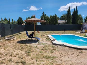 Casa en venta en Mojados. Panaderos Valladolid, Bungalow con Parcela de 5.000m2 con servicio de agua, luz. Casas.