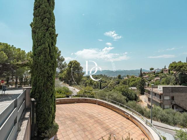 Casa en venta en Molins de Rei. Casa de 250 m2 con vistas en venta en Molins de Rei. Casas Molins de.