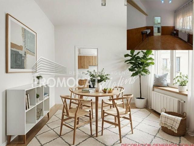 Casa en venta en Molins de Rei. Casa de pueblo con jardín, aparcamiento y derecho a vuelo en Molins de Rei. Casas Molins de.