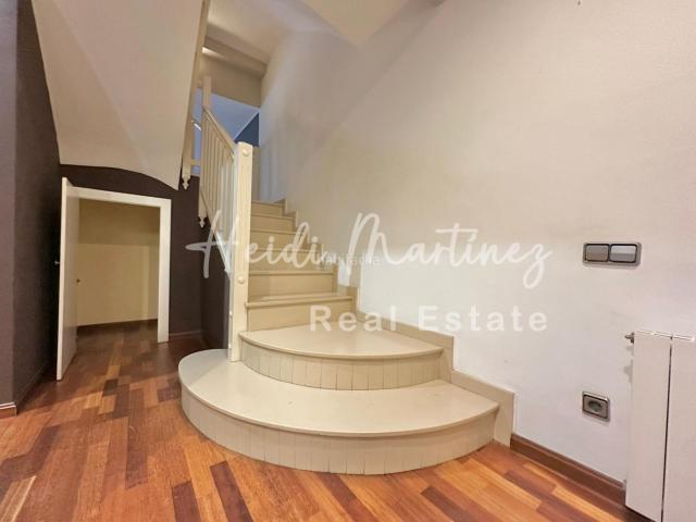 Casa en venta en Molins de Rei. Casas Molins de.
