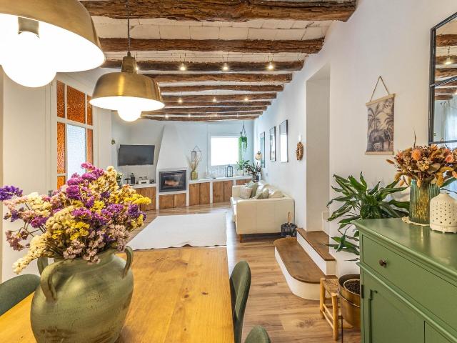 Casa en venta en Molins de Rei. Casas Molins de.