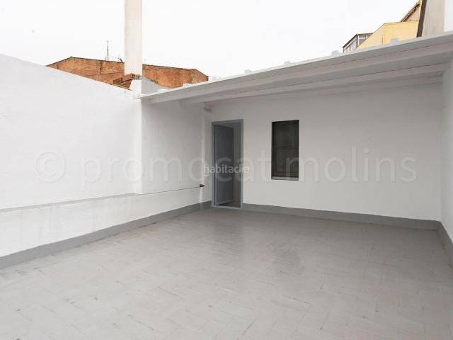 Casa en venta en Molins de Rei. Exclusiva Casa Unifamiliar en el Corazón Histórico de Molins de Rei. Casas Molins de.