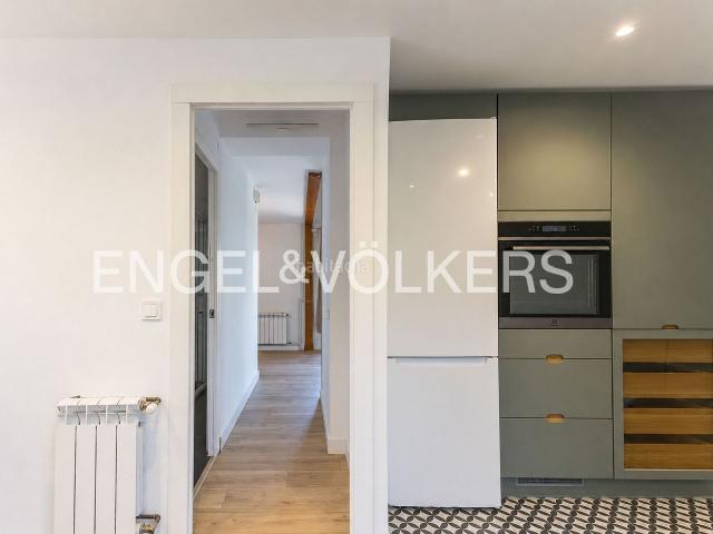 Casa en venta en Molins de Rei. Exclusividad y naturaleza en Collserola Un refugio de diseño totalmente reformado en La Rierada, Molins de Rei. Casas Molins de.