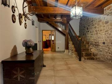 Casa en venta en Molledo. Casona Montañesa en Molledo Cantabria. Casas.