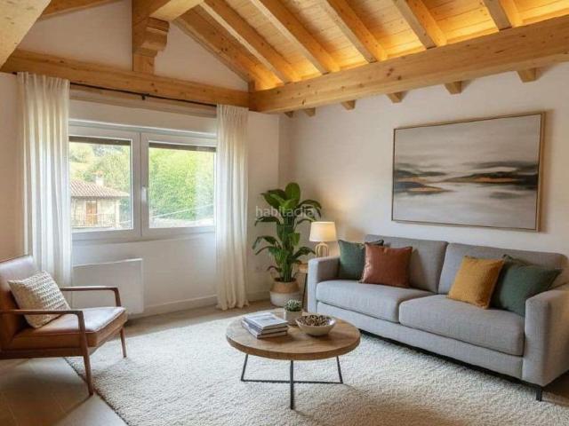 Casa en venta en Molledo. Urbanización Hayedal, en Silió Tu Refugio en el Corazón de Cantabria. Casas.