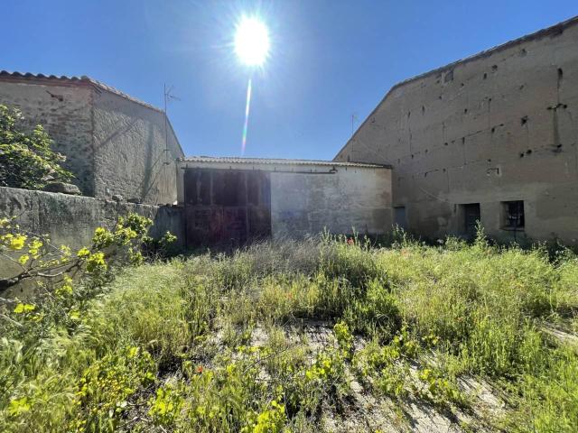 Casa en venta en Monfarracinos