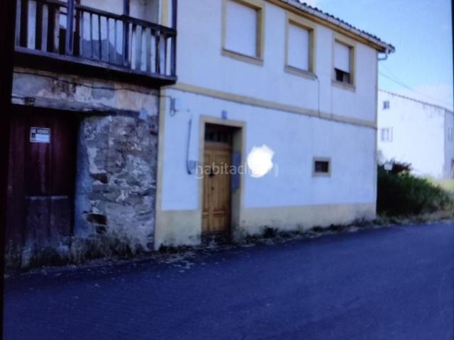 Casa en venta en Monforte de Lemos. CASA CON TERRENOS EN MONFORTE. Casas Monforte de.