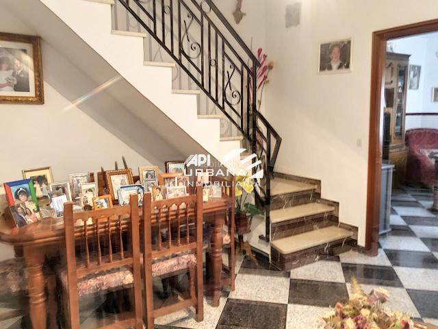 Casa en venta en Monturque. CASA Y SOLAR EN VENTA, situados en la localidad de Monturque Córdoba. Se distribuye del siguiente modo: VIVIENDA DE DOS PLAN. Casas.