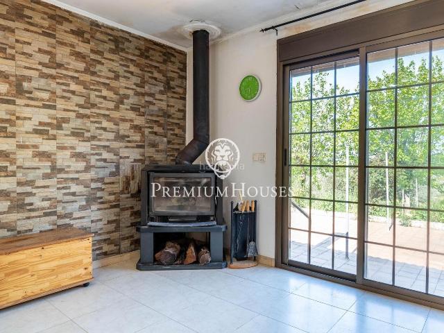 Casa en venta en Montblanc. Casa con jardín y vistas en Prenafeta. Casas.