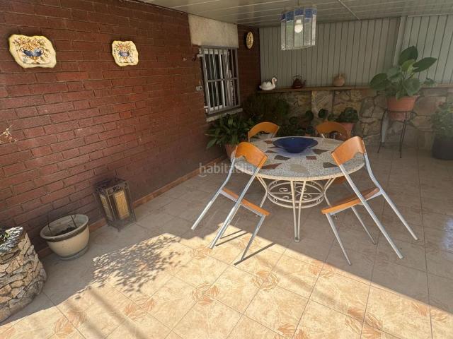 Casa en venta en Montcada i Reixac, Font Pudenta. CASA EN LA FONT PUDENA APARTAMENTO ANEXO. Casas Montcada i.