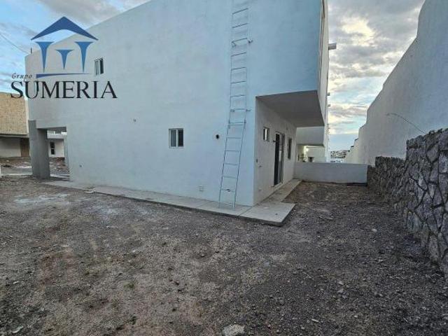 Casa en venta en monte Xenit