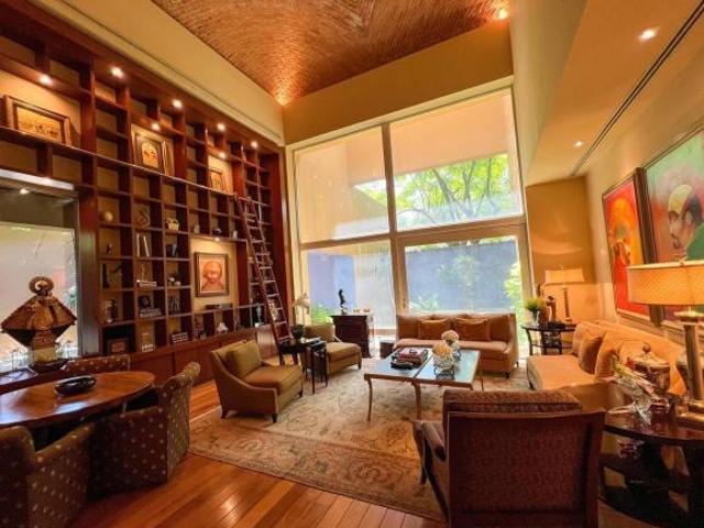 Casa en Venta en Montebello