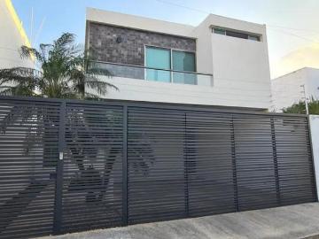 CASA EN VENTA EN MONTEBELLO
