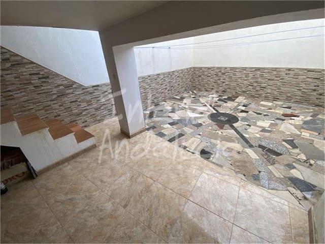 Casa en venta en Montefrío, Granada