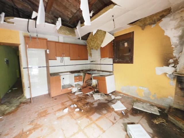 Casa en venta en Montesquiu. SE VENDE VIVIENDA UNIFAMILIAR EN MONTESQUIU. Casas.