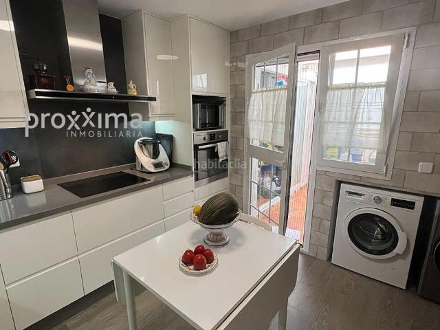 Casa en venta en Montequinto, Avenida de Europa. La casa que tu familia estaba buscando en el corazón de Montequinto. Casas.