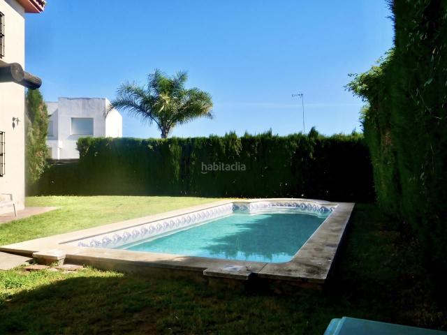Casa en venta en Montequinto, Cerros de Montequinto. Chalet con Piscina en Cerros de Montequinto. Casas.