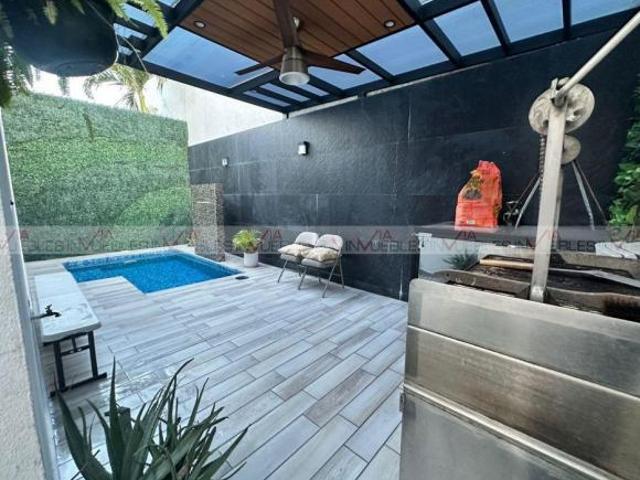 Casa en venta en Cumbres Santa Clara