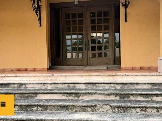 CASA EN VENTA EN MONTERREY COL. VILLA LAS FLORES
