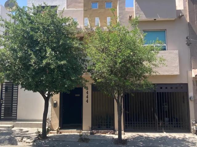 Casa en Venta en Monterrey: Oportunidad en Valle de las Cumbres