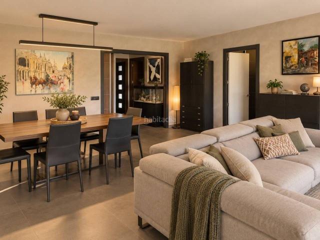Casa en venta en Montferrer i Castellbò. Casa exclusiva al Golf dAravell amb jardí i vistes espectaculars. Casas Montferrer i.