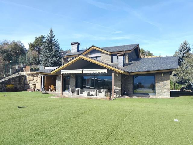 Casa en venta en Montferrer i Castellbò. Casas Montferrer i.