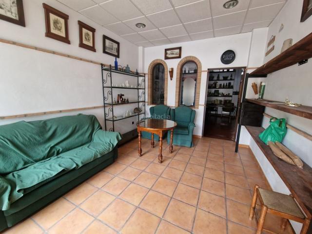 Casa en venta en Montilla. CASA + LOCAL CERCA DE LA ESTACIÓN. Casas.