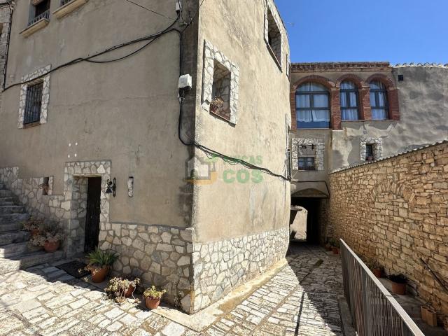 Casa en venta en Montmaneu. CASA PAIRAL + CASA DE PUEBLO EN PUEBLO MEDIEVAL CON VISTAS. Casas.