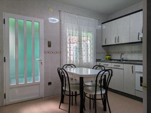 Casa en venta en Monzón. Casas.
