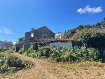 Casa en venta en Mos. REF 4182 CASA DE PIEDRA PARA REFORMAR CON PARCELA DE 3963m2 CON POSIBILIDAD DE SEGREGACIÓN TAMEIGA MOS. Casas.