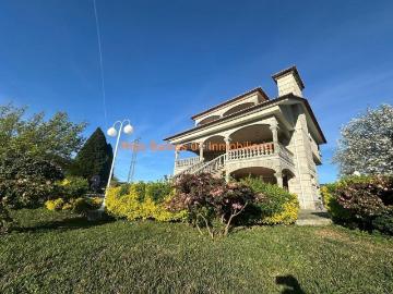 Casa en venta en Mos. REF 7066 CHALET 6 DORM. CON AMPLIA PARCELA DE 2838m2 MOS. Casas.