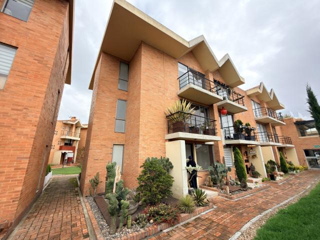 Casa En Venta En Mosquera En Camelias Del Diamante V225664