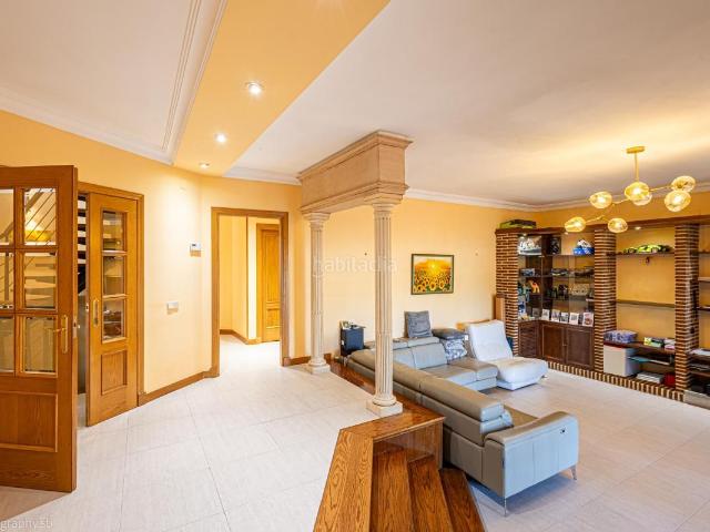 Casa en venta en Móstoles, Parque Coimbra. Casas.