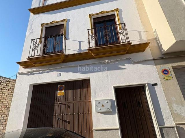 Casa en venta en Morón de la Frontera. Amplia Propiedad con Cochera y Terrazas en Zona El pantano!. Casas Morón de la.