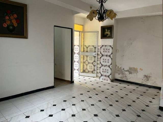 Casa en venta en Morón de la Frontera. CASA DE DOS PLANTAS PROXIMO AL CENTRO. Casas Morón de la.