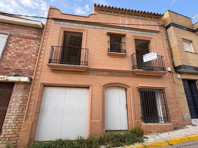 Casa en venta en Morón de la Frontera. Casa en Construcción Espacios Amplios y Luminosos en calle Vilches !. Casas Morón de la.