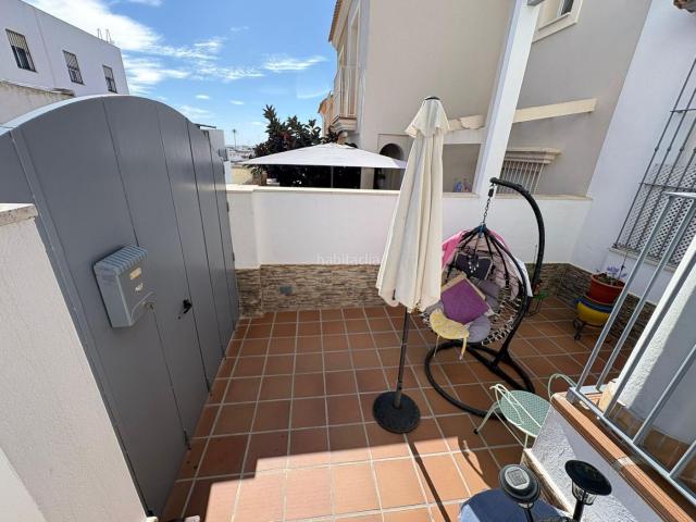 Casa en venta en Morón de la Frontera. Casa Moderna en Semicentro con Opciones de Aparcamiento y Patio Privado!. Casas Morón de la.