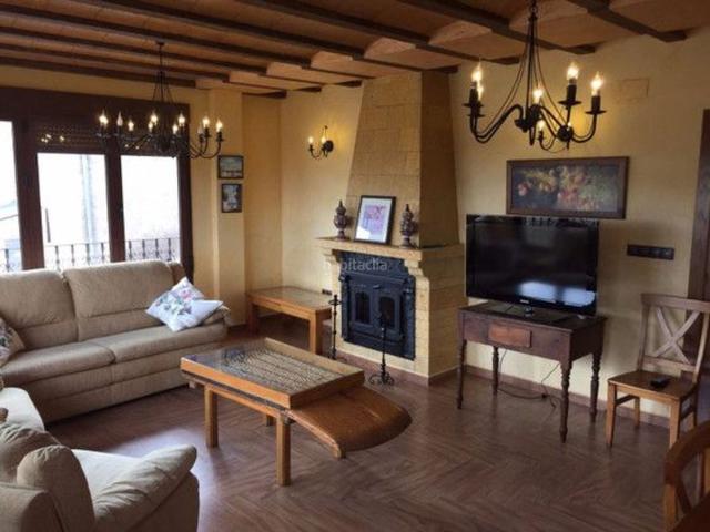 Casa en venta en Moratalla. Chalet en pedanía de Moratalla. Casas.