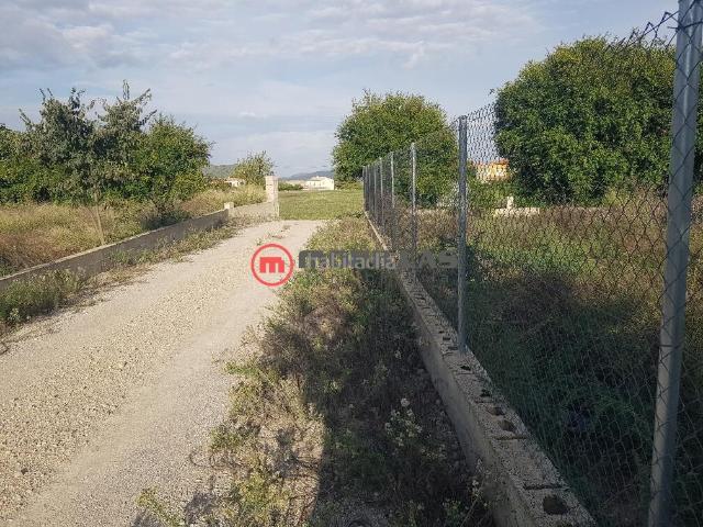 Casa en venta en Moratalla. En venta parcela con vivienda en camino de Hornillos, Moratalla. Casas.