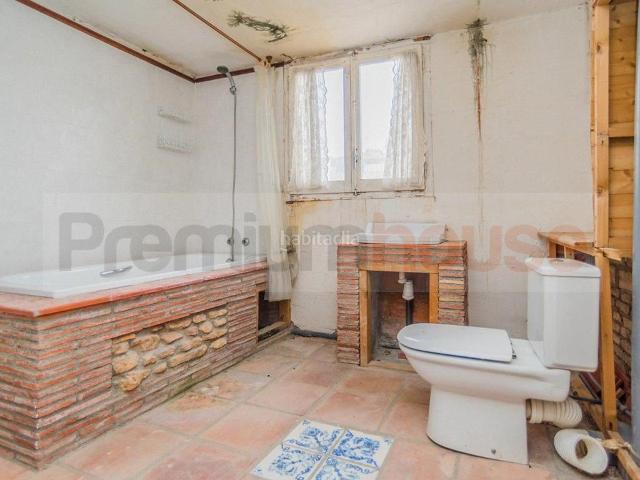 Casa en venta en Móra d´Ebre Costa Dorada. Casa de pueblo para reformar en Mora dEbre. Casas Móra.