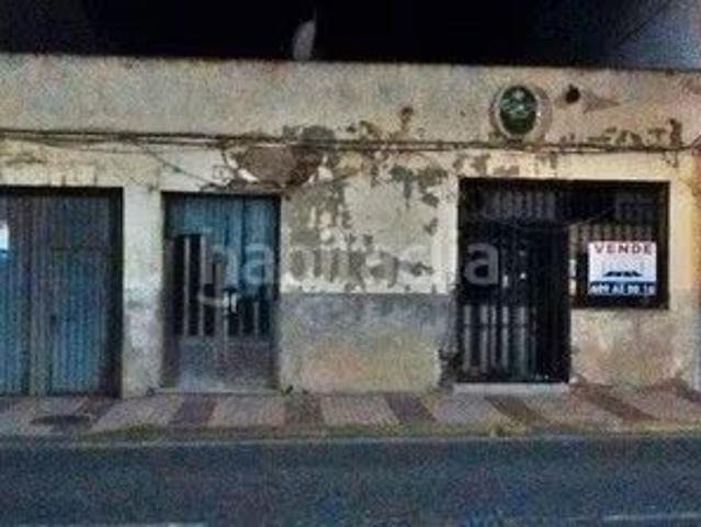 Casa en venta en Mora. ¡ OFERTA ! CASA PARA TIRAR. Casas.