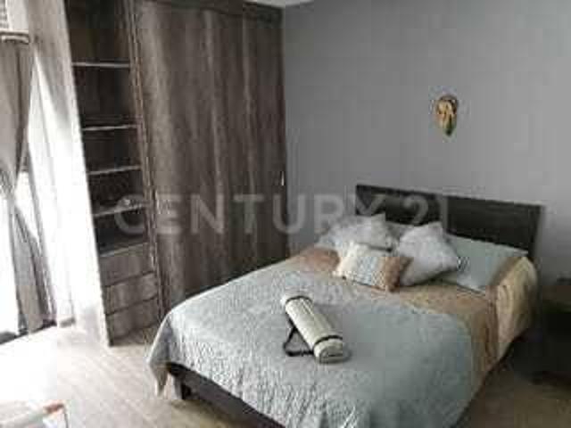 CASA EN VENTA EN MORADAS DE SILVA, CELAYA – ZONA LIVERPOOL