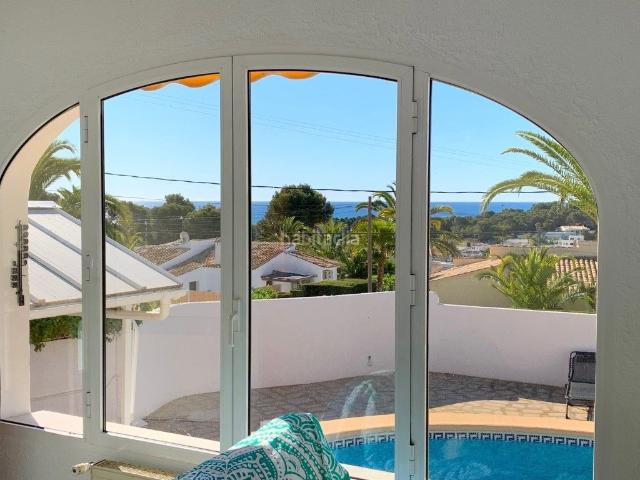 Casa en venta en Moraira, Moravit Cap Blanc. Villa de 3 habitaciones en Moraira con vistas al mar. Casas.