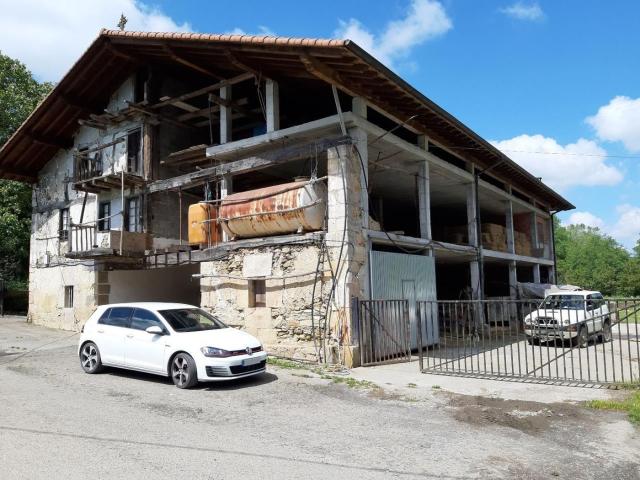 Casa en venta en Morga. Casas.