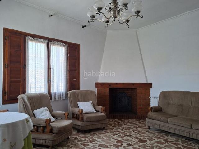 Casa en venta en Motilla del Palancar. CASA CON ACCESO A DOS CALLES, GARAJE Y TERRAZA. Casas Motilla del.