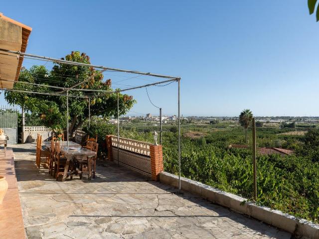 Casa en venta en Motril, Motril ciudad. Encantadora Casa de Campo en Motril con Vistas al Mar en el Pago de Minasierra de Motril. Casas.
