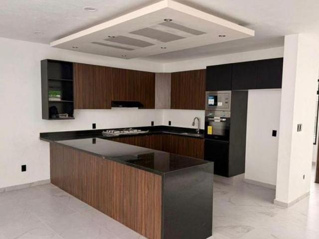 CASA EN VENTA EN NUEVA GALICIA COTO CÁDIZ, TLAJOMULCO, JALISCO